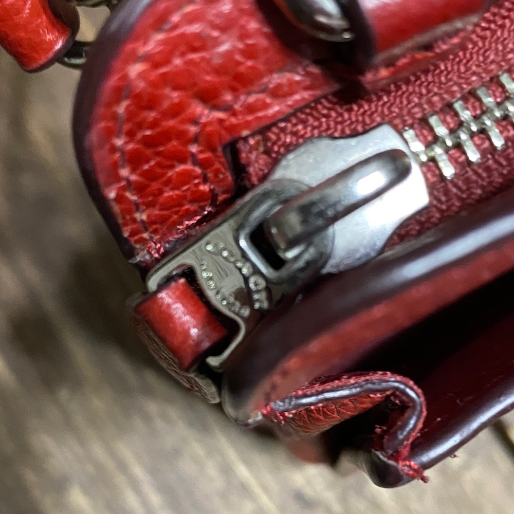 Coach Noa Pop Up Messenger Crossbody Bag in Pebble Red Leather - Picture 11 of 16